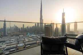 Ultimate Stay Full Burj Khalifa & Downtown Views Designer Luxury High Floor connected to Dubai Mall for 4 People
